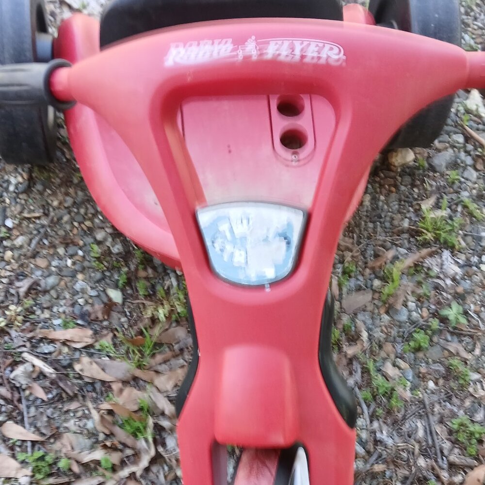 Three wheeler toy
